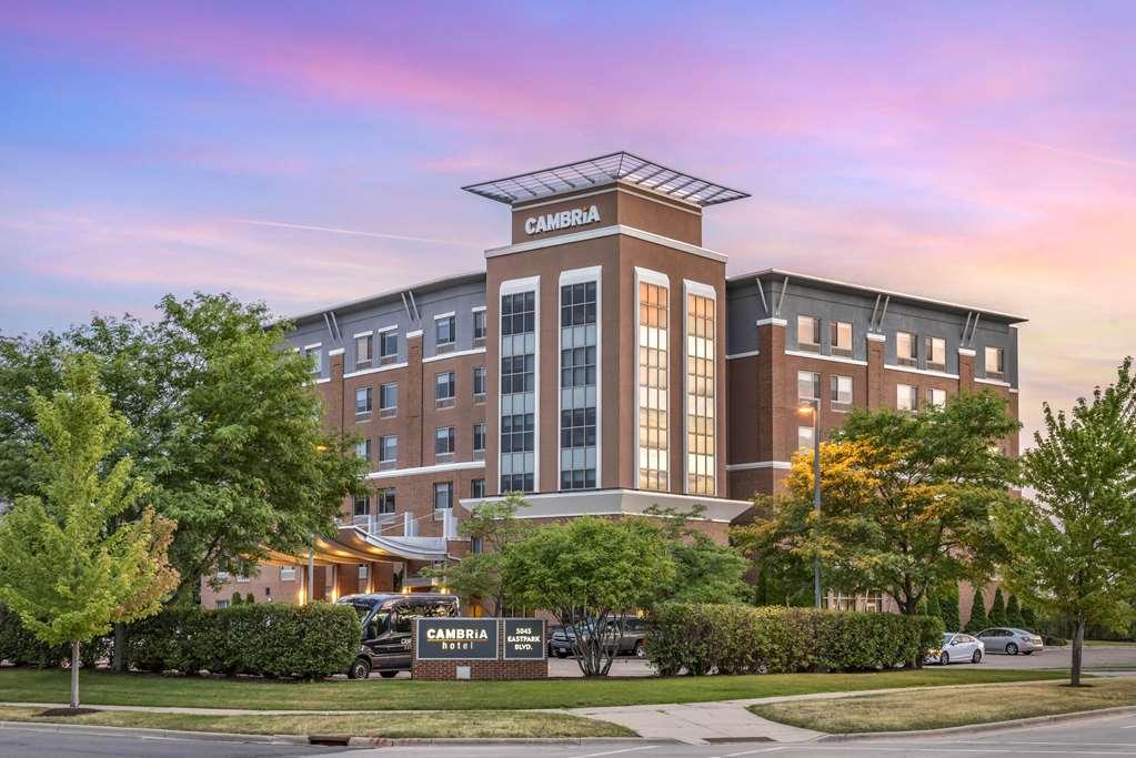 Cambria East 3*