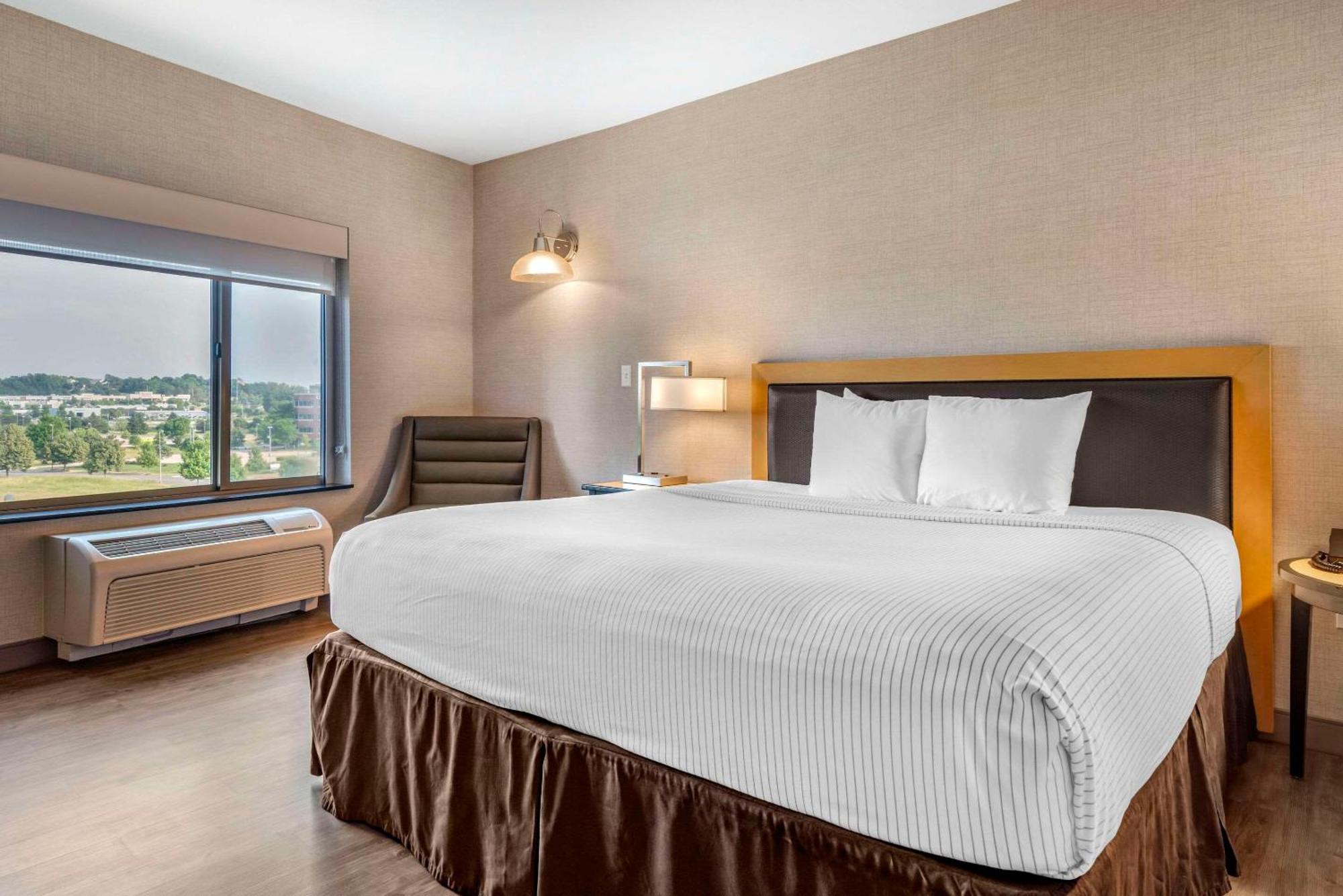 Cambria East 3*