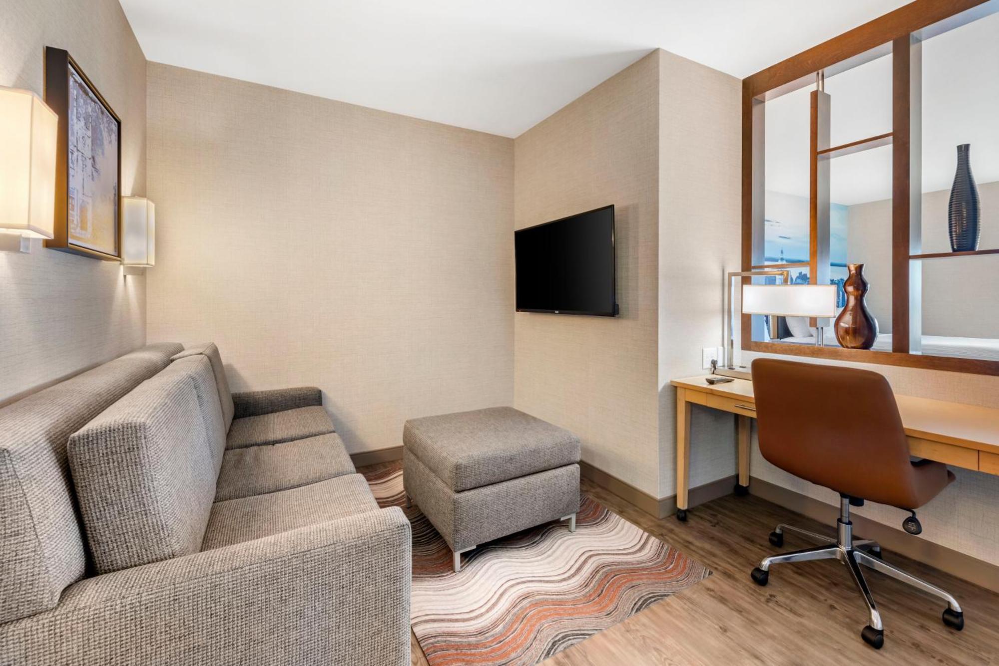 Cambria East 3*