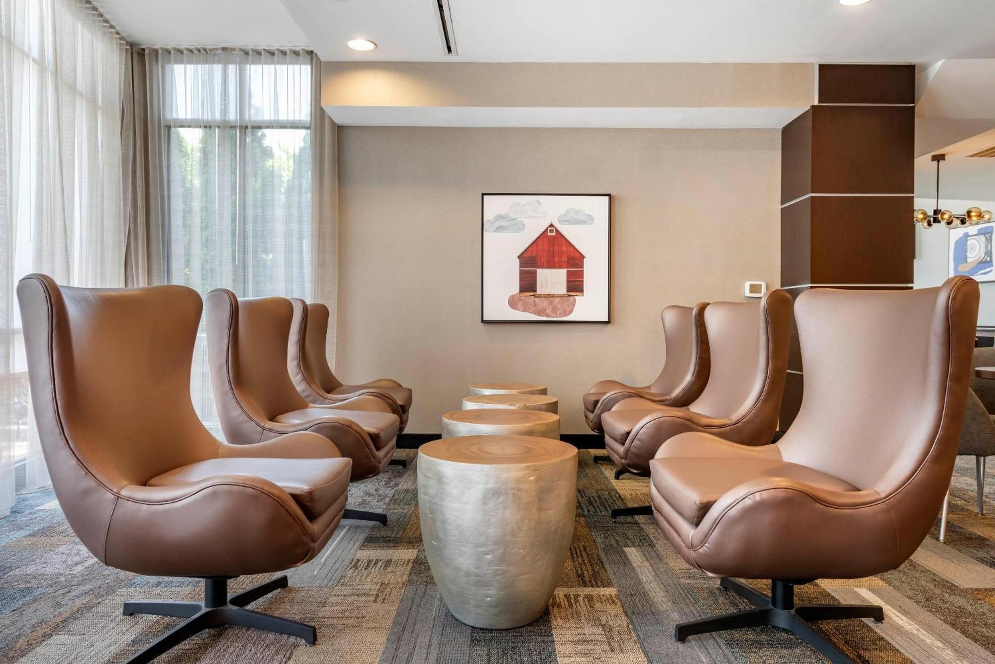 Cambria East 3* Madison