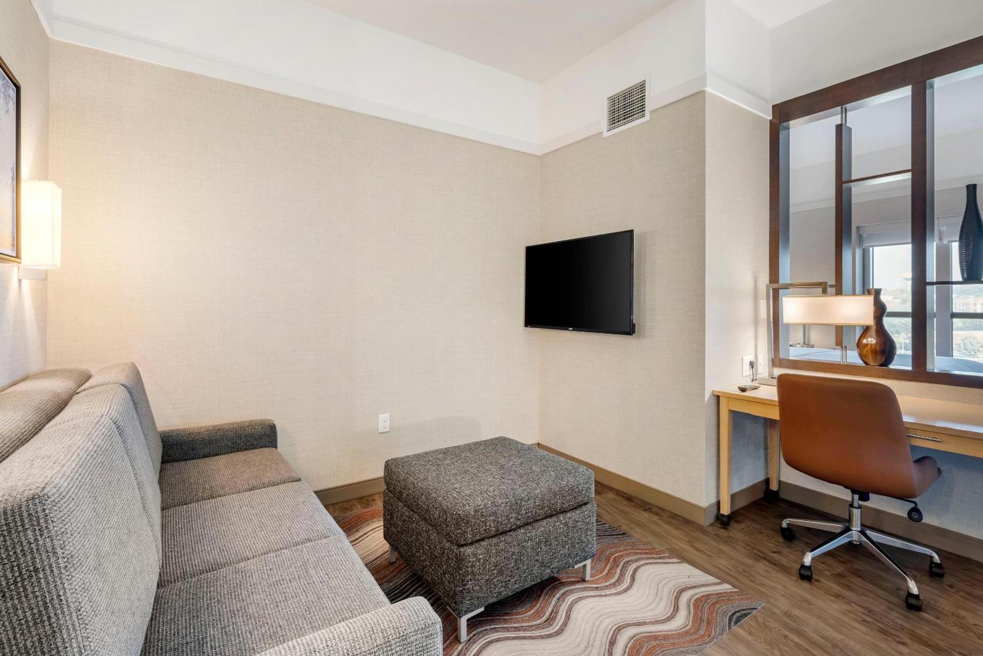 Cambria East 3* Madison