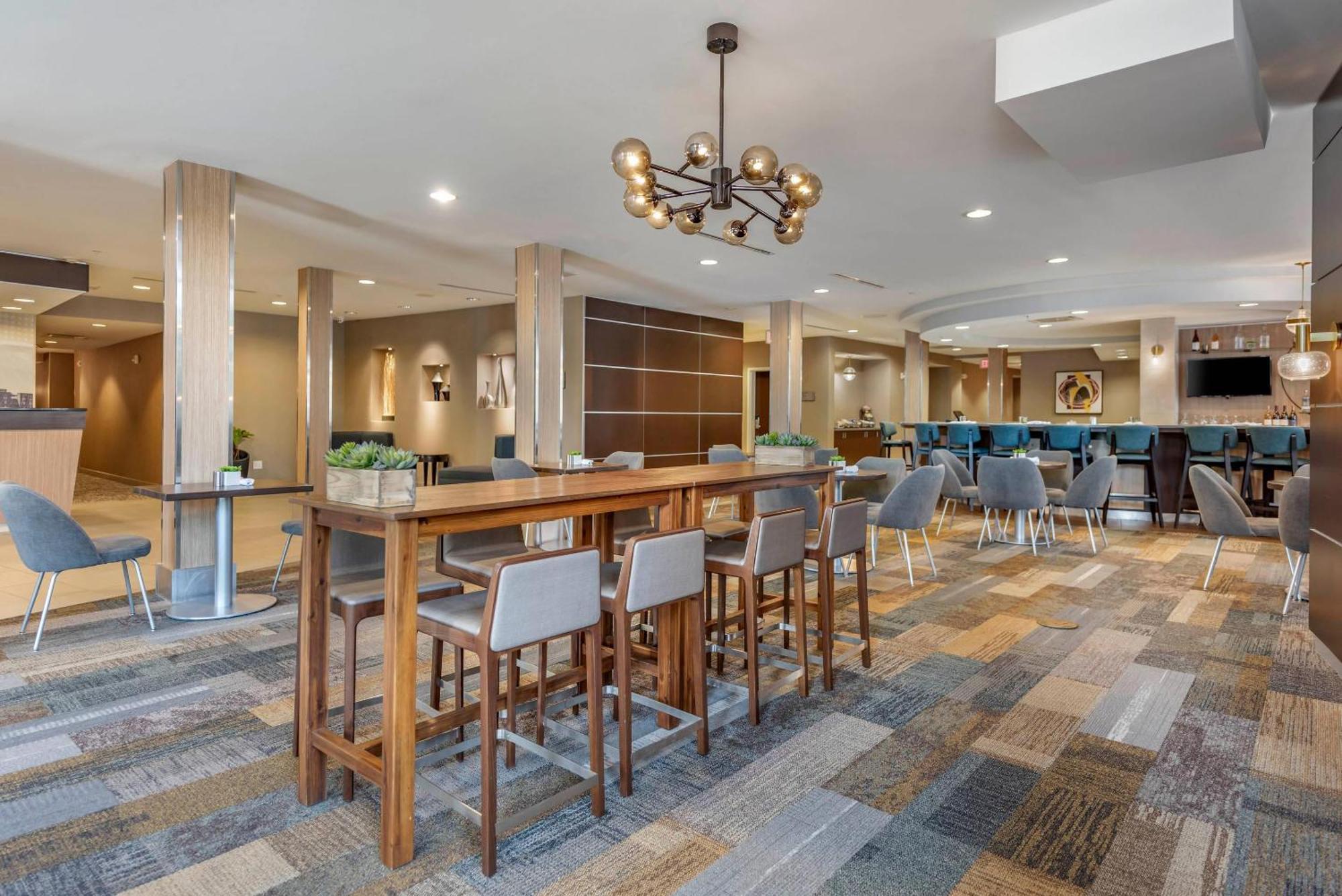 Cambria East Hotel Madison